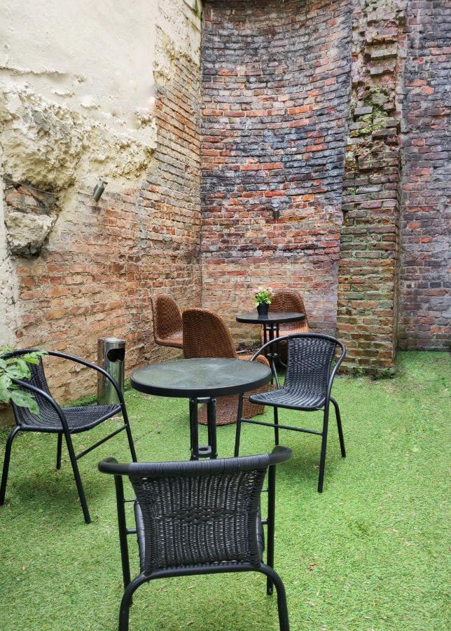 Puffa Hostel Lux Warschau Buitenkant foto