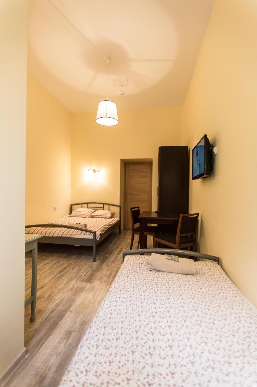 Puffa Hostel Lux Warschau Buitenkant foto