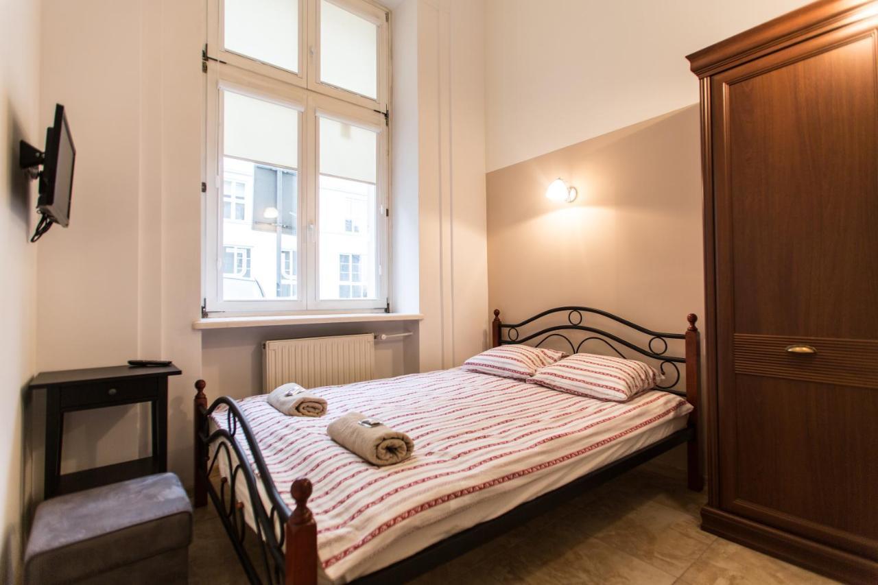 Puffa Hostel Lux Warschau Buitenkant foto