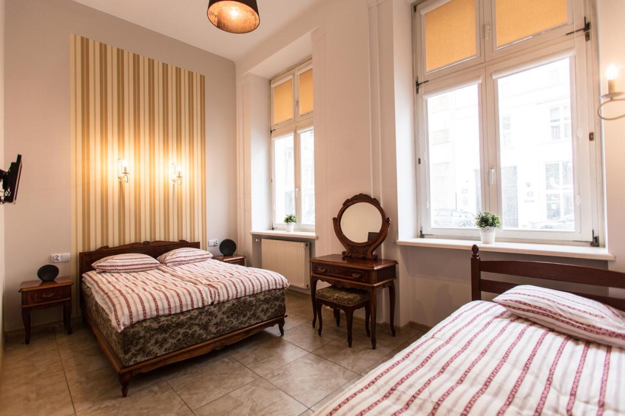 Puffa Hostel Lux Warschau Buitenkant foto