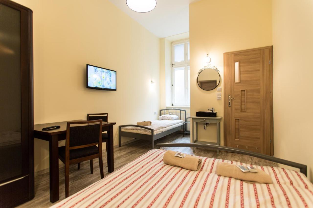Puffa Hostel Lux Warschau Buitenkant foto