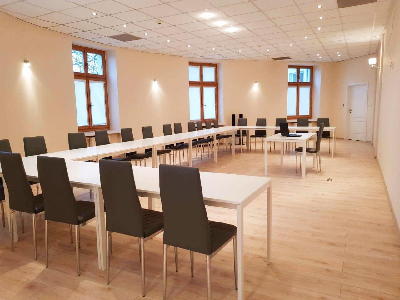 Puffa Hostel Lux Warschau Buitenkant foto