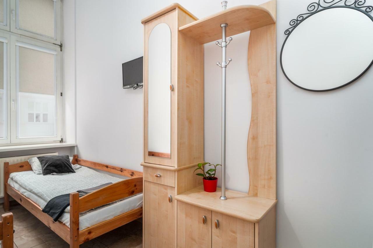 Puffa Hostel Lux Warschau Buitenkant foto